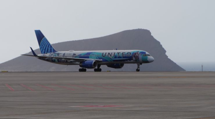Avión de United Airlines en el Aeropuerto de Tenerife Norte | Foto: Turismo de Tenerife