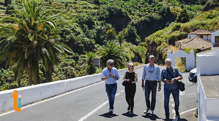 Manuel Acosta, Tourinews - Cornelia Lohs, periodista - Arnold Sondern, guía turístico de la agencia Isla Bonita - Günter Distler, periodista