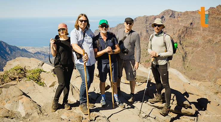 De izquierda a derecha, los periodistas Cornelia Lohs; Michael Winckler; Manuel Acosta, de Tourinews; el también periodista Günter Distler; y Arnold Sondern, guía turístico de la agencia Isla Bonita.