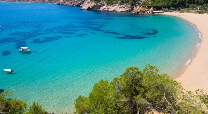 Playa de Santa Eulària (Ibiza) | Foto: Iberostar