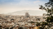 Vista del centro de Barcelona con la Sagrada Familia al fondo | Foto: jarmoluk vía Pixabay