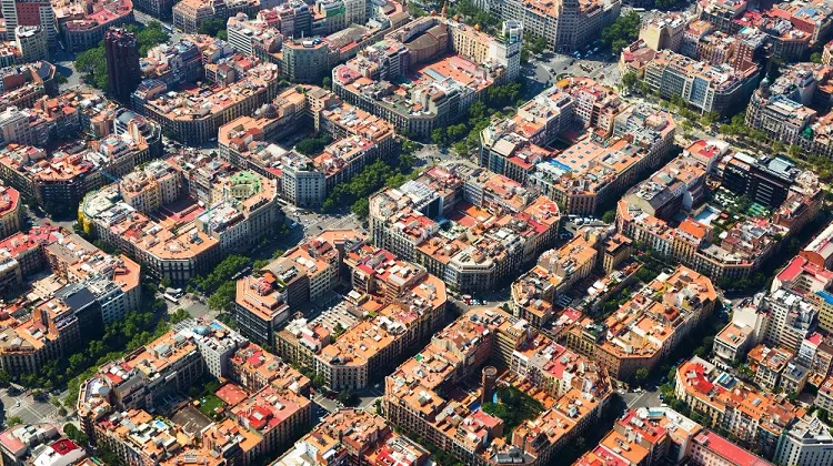 Vista aérea de Barcelona | Foto: vía Bourgeois Fincas
