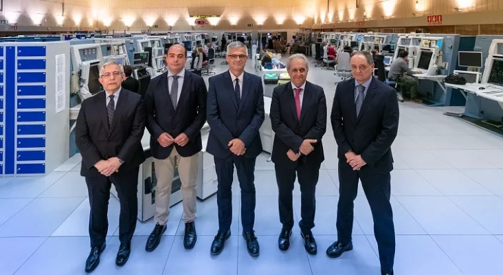 José Luis Meler, director de Personas de Enaire; Pedro Gragera, presidente de USCA; Daniel Lucas, secretario de Estado de Transportes y presidente de Enaire; Ángel Luis Arias, director general de Enaire, y Enrique Maurer | Foto: Mitma