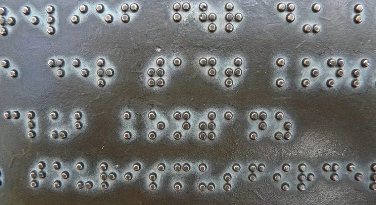 Placa en braille