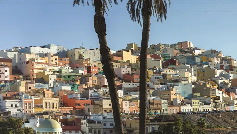 Risco de San Juan con las casas de colores | Foto: Ángel Luis Alday
