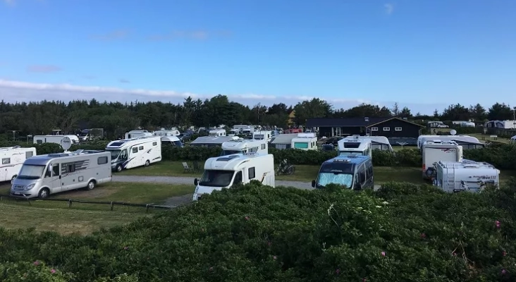 Autocaravanas aparcadas