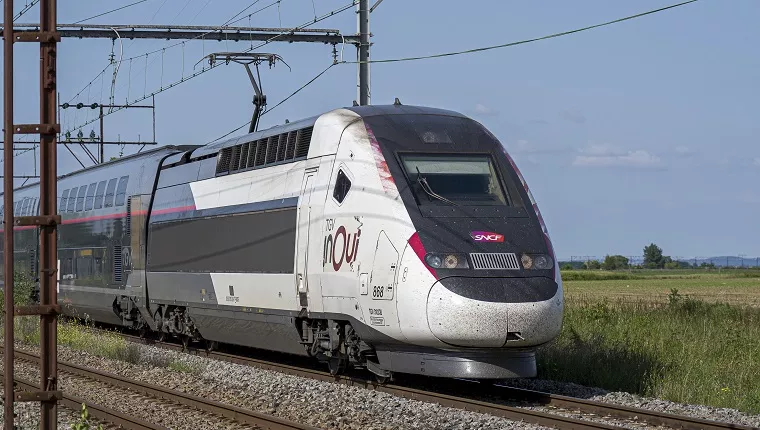 Tren TGV INOUI de la francesa SNCF Voyageurs | Foto: vía Wikimedia Commons