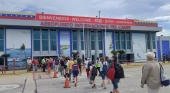 Turistas rusos a su llegada al Aeropuerto Internacional del Caribe GJ. Santiago Mariño en Isla de Margarita (Venezuela) | Foto: MPPT