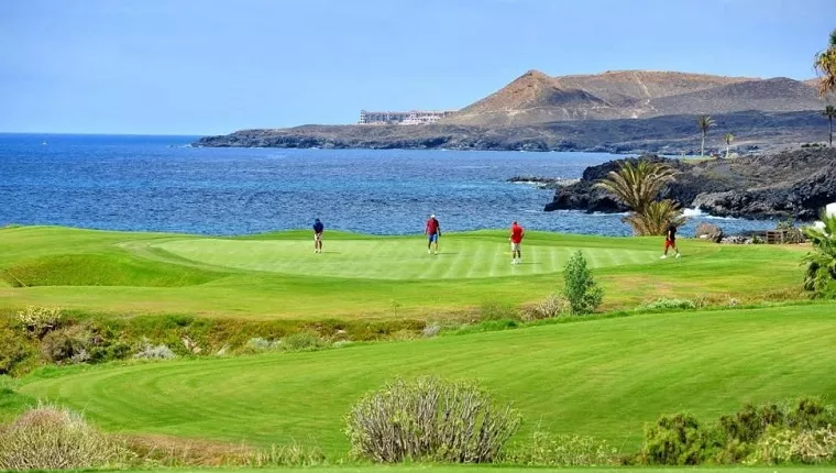 Campo de golf junto al mar | Foto: Amarilla Golf & Marina