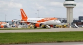 Avión de la compañía en el Aeropuerto de Londres Gatwick (Reino Unido) | Foto: easyJet