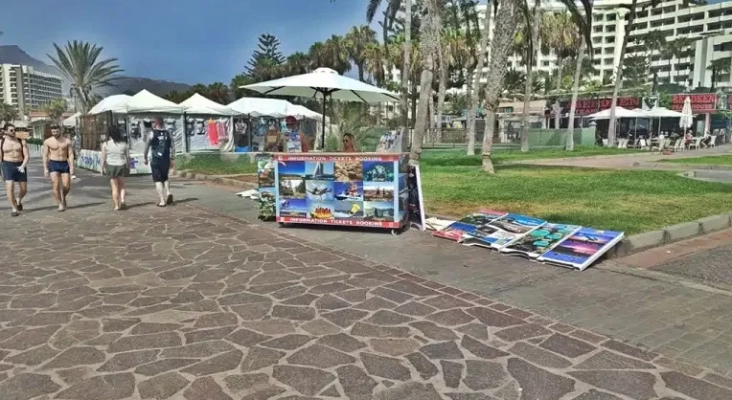 Las excursiones turísticas pirata 'roban' un 50% de la facturación a las empresas legales de Tenerife