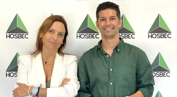 Mayte García, nueva secretaria de Hosbec, junto a Fede Fuster, presidente de la entidad