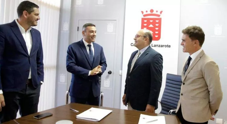 Reunión de los representantes de Binter con el presidente del Cabildo de Lanzarote | Foto: Turismo de Lanzarote