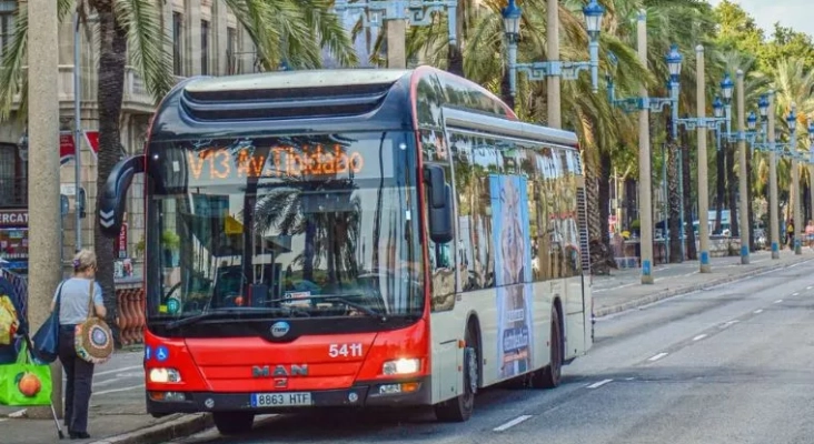 El turismo colapsa el transporte público en Barcelona | Foto: @taurus_es64u2 (©️Matej A) vía Facebook