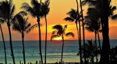 Vista de un atardecer desde las costas de Maui, en el archipiélago de Hawaái (EE. UU.) | Foto: hmmunoz512 (CC)