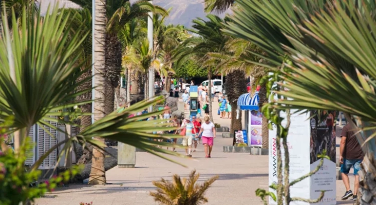 Avenida de Puerto del Carmen, en el municipio de Tías (Lanzarote) | Foto: Turismo Lanzarote