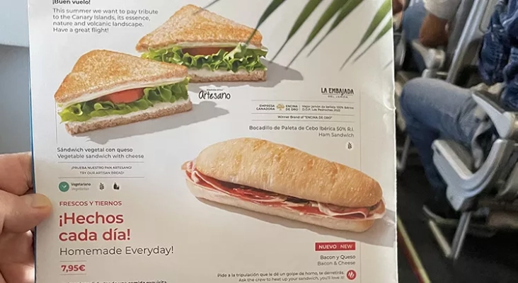Menú de Iberia Express con bocadillos y sandwiches | Foto: Tourinews