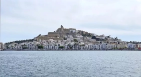 La patronal de Ibiza rechaza la propuesta del alquiler vacacional de liberar plazas turísticas