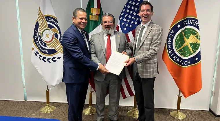 Estados Unidos entrega a México la Categoría 1 en seguridad operacional aérea | Foto AFAC vía Twitter