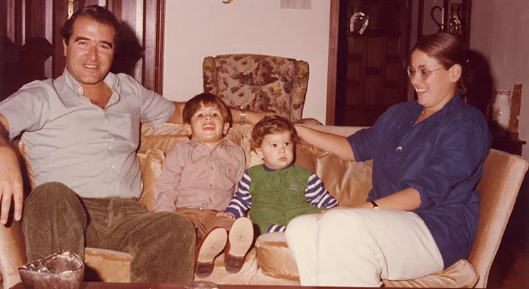 José Calero y Milagros Prats, junto a sus hijos José Juan y Daniel, en una imagen familiar de enero de 1981 | Foto: Cedida