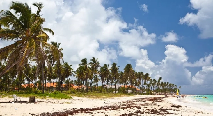 El turismo, uno de los sectores con los salarios más bajos de República Dominicana | Foto: Ben Kucinski (CC BY 2.0)