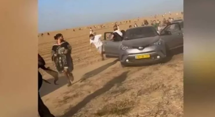 Hamas asalta festival de música matan a 250 personas y secuestran turistas en la frontera de Gaza Captura de uno de los vídeos de huída