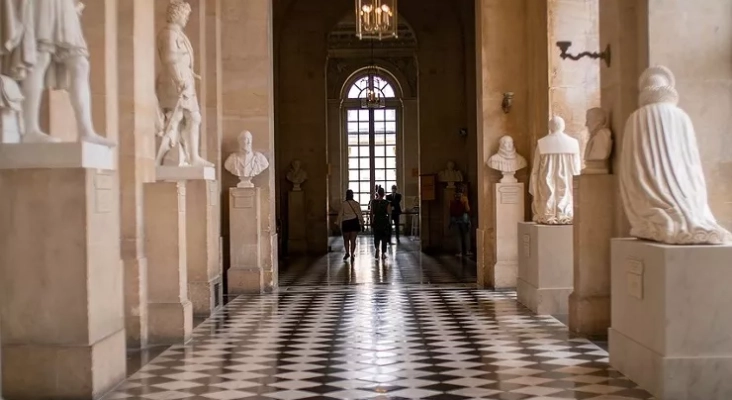 Palacio de Versalles, en las proximidades de París, Francia