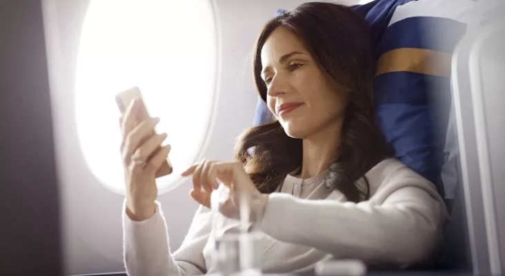 Lufthansa remoza su sistema de wifi a bordo mensajería gratuita en sus vuelos europeos