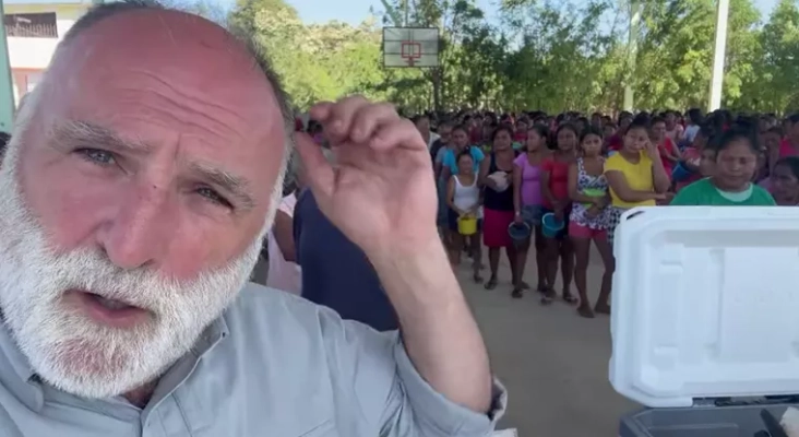 Las cocinas solidarias de José Andrés, a todo gas en Acapulco (México) tras el paso del huracán Otis