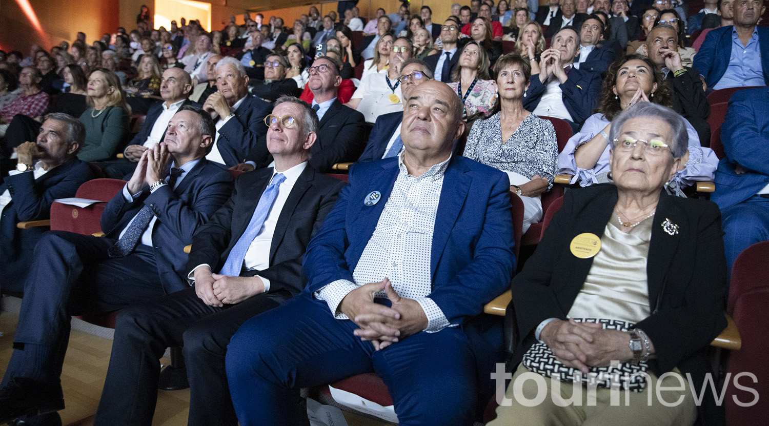 Ángel Simón, Enrique Luis Larroque, Óscar Díaz e Isabel García Bardón.