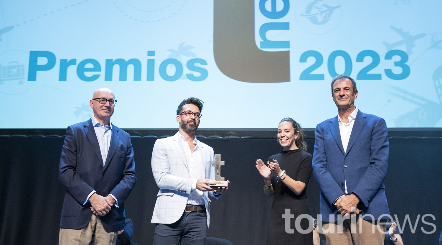 Jesús Nuño de la Rosa, Alberto Ávila, Jessica de León y José Juan Lorenzo durante la entrega de premios.