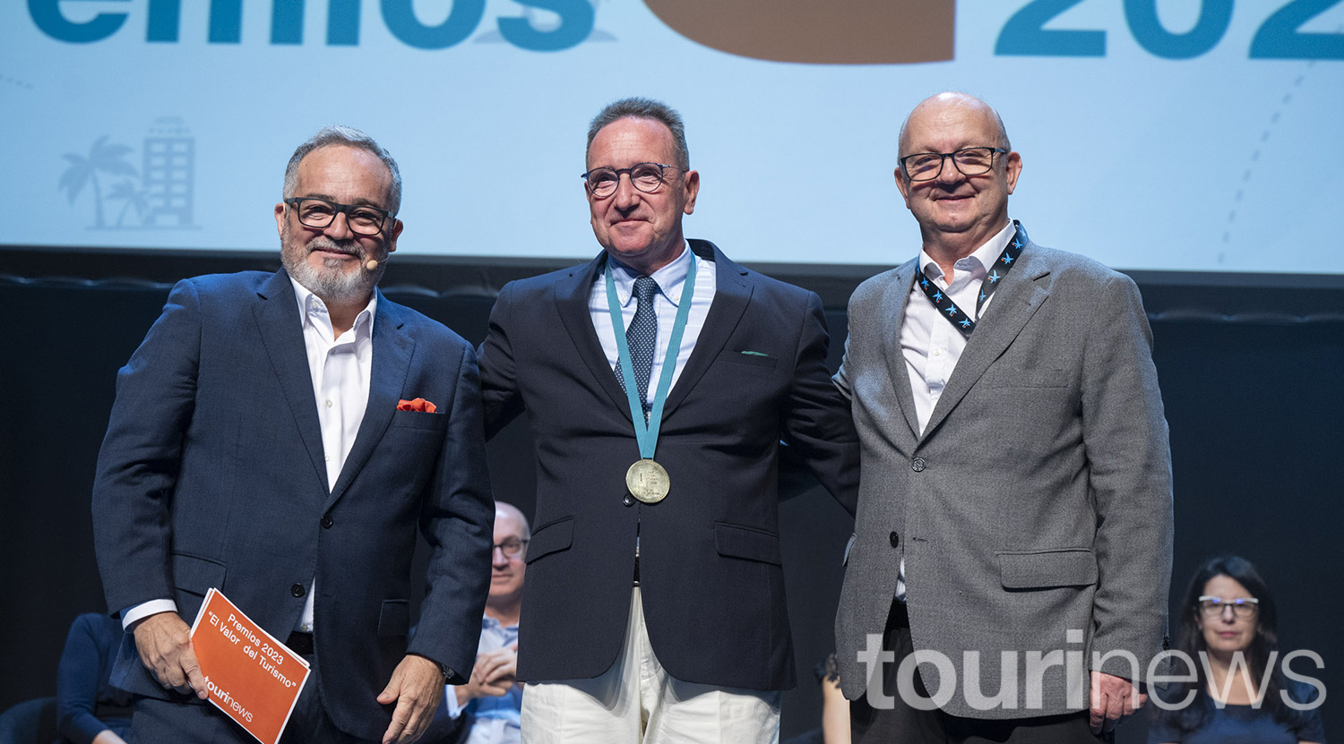 Ignacio Moll, Carlos Villota y Juan González. 