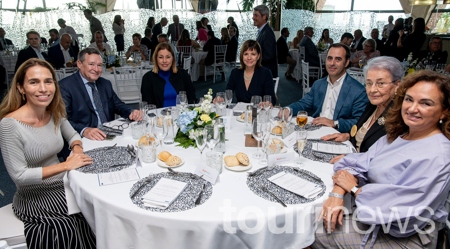 Eva Moll de Alba, Ángel Simón, Astrid Pérez, Julia Simpson, Antonio Cárdenas, Isabel García Bardón y Mercedes Toledo