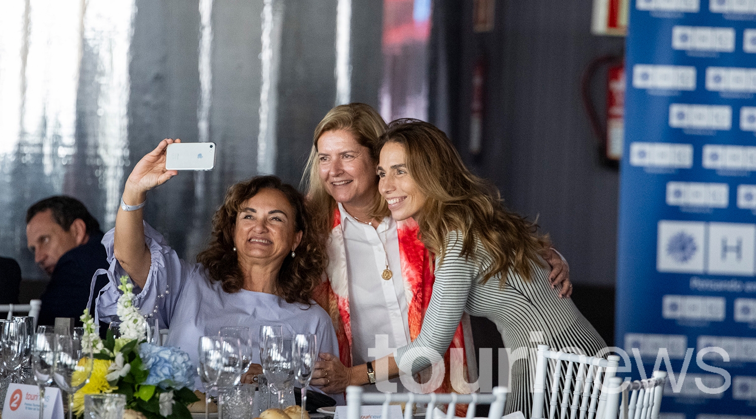 Mercedes Toledo, Alicia Martinón y Eva Moll