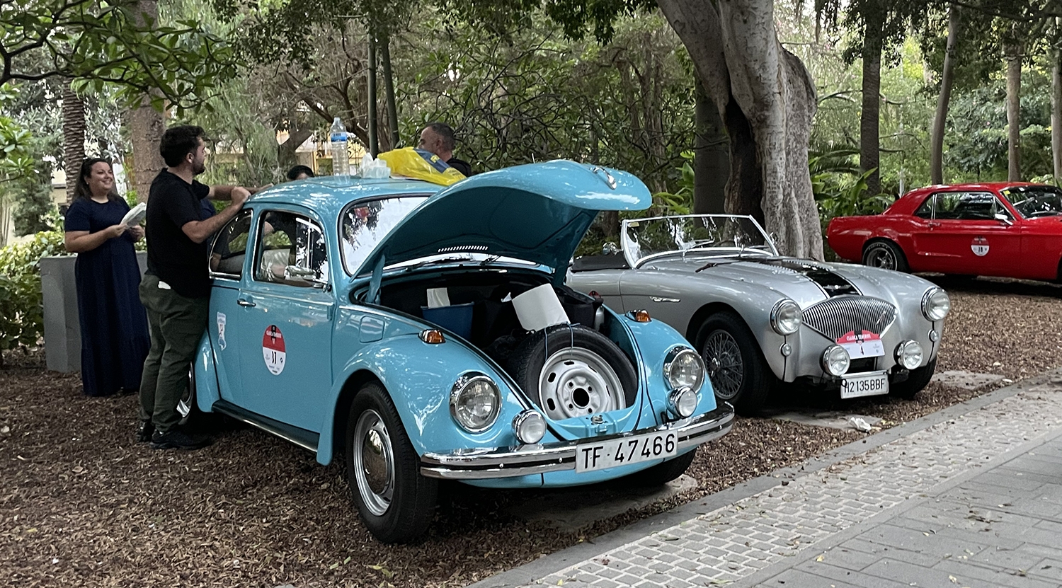 Volskwagen Beetle (Escarabajo) con la rueda de respuesto dentro del vano motor | Foto: Tourinews©