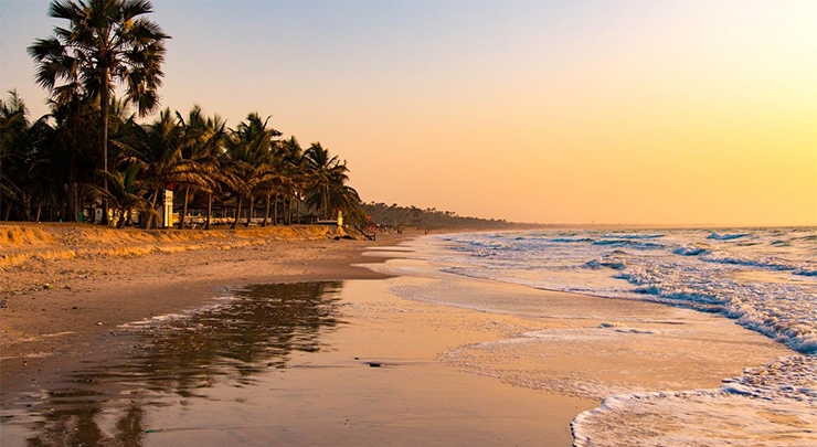 Puesta de sol en la costa de Gambia | Foto: Kayak Puesta de sol en la costa de Gambia | Foto: Kayak