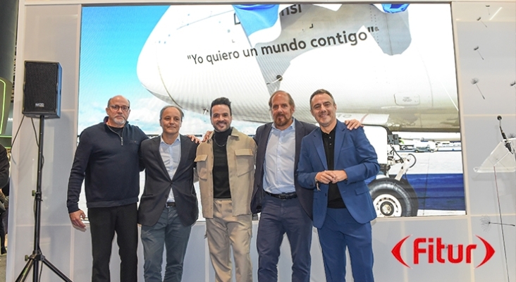 “Yo quiero un mundo contigo”, el avión Air Europa que ya recorre el mundo 'de la mano' de Luis Fonsi