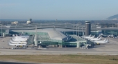 Vista de la terminal y plataforma del Aeropuerto Josep Tarradellas Barcelona-El Prat | Foto: Foto Aena