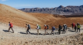 Grupo de senderistas en el Parque Nacional del Teide (Tenerife) | Foto: Turismo de Tenerife