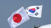Banderas de Japón y Corea del Sur | Foto: vía ReporteAsia