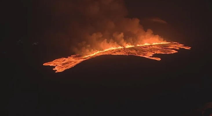 Fisura de lava en Grindavík (Islandia) | Foto: RUV