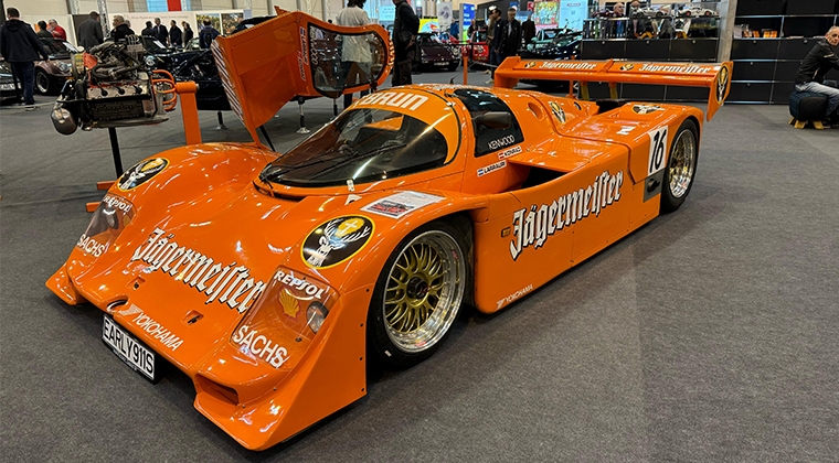 Porsche 962 de competición para Le Mans, con la icónica publicidad de Jägermeister | Foto: Tourinews©